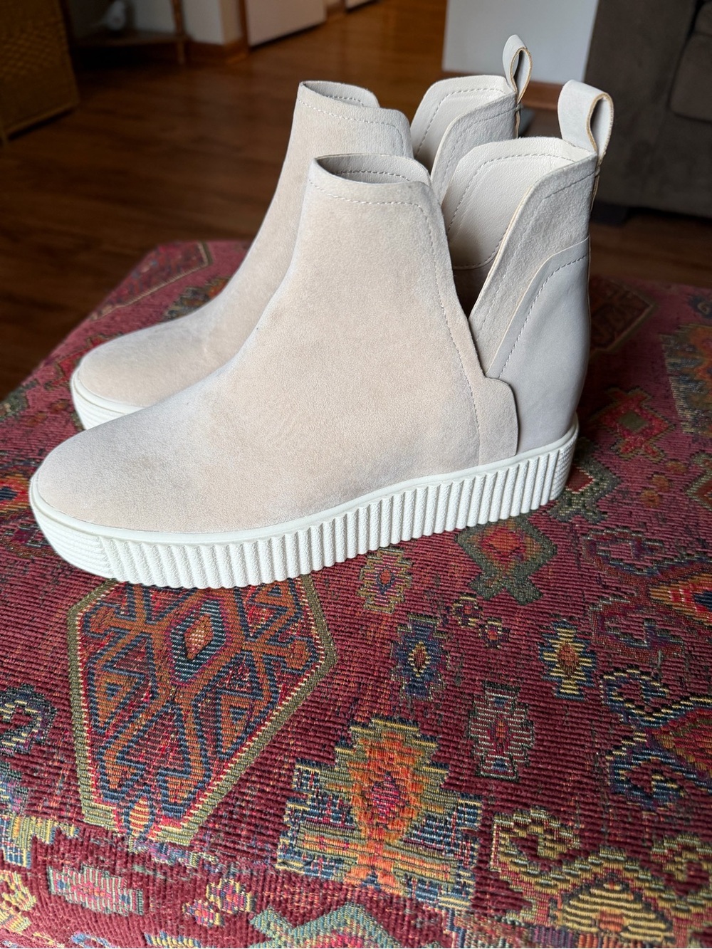 Dolce Vita Size 8 Taupe Fall Wedge Sneaker Booties Platform Zip Ankle Boots
